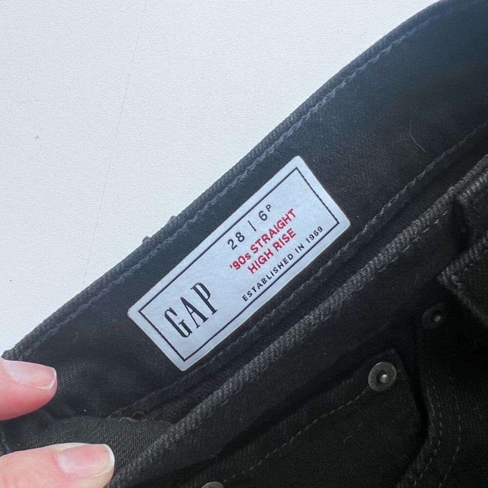 Gap 90's Straight Leg High Rise Jeans Brand New Black.